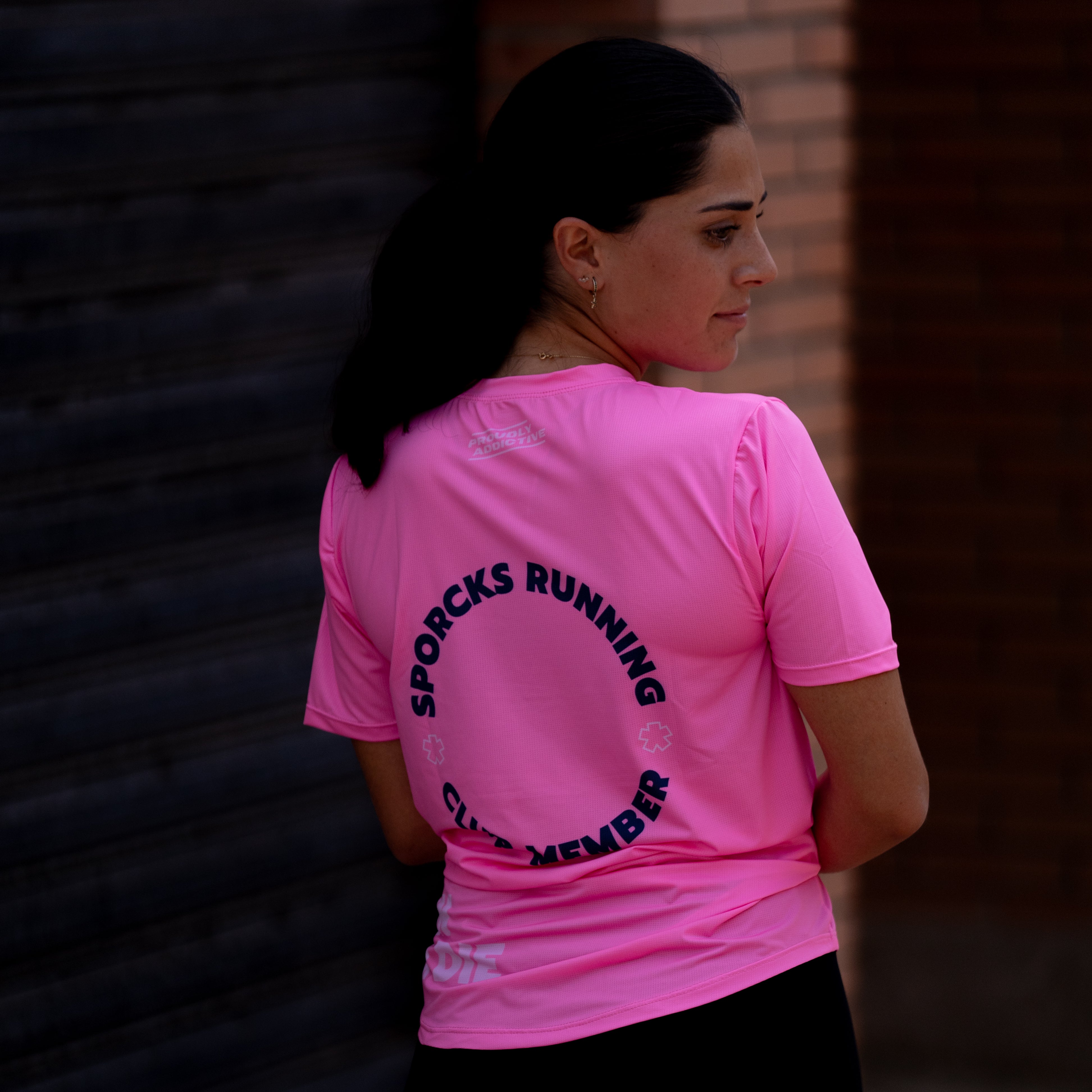 RUN OR DIE PINK - UNISEX TECHNICAL T-SHIRT