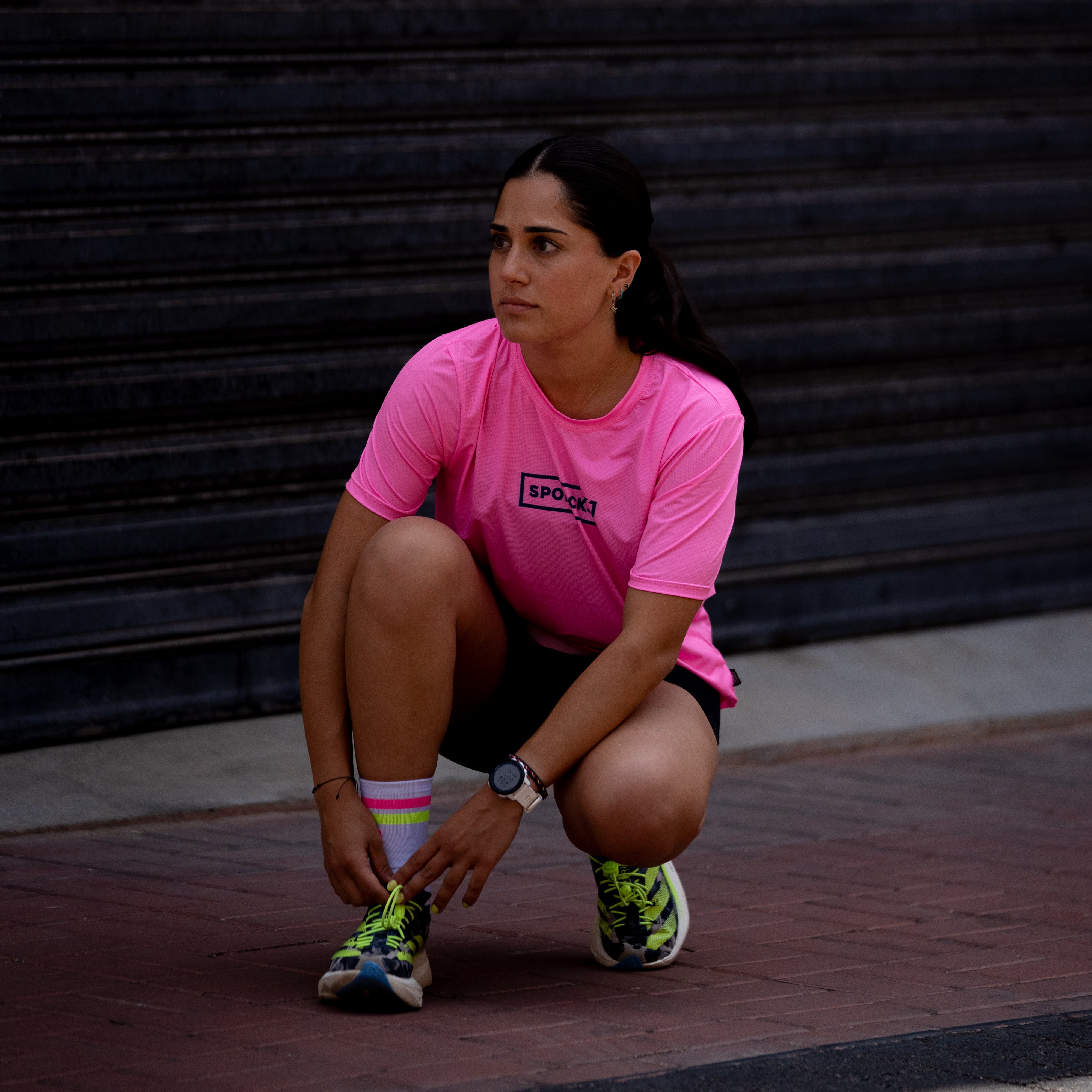 RUN OR DIE PINK - UNISEX TECHNICAL T-SHIRT