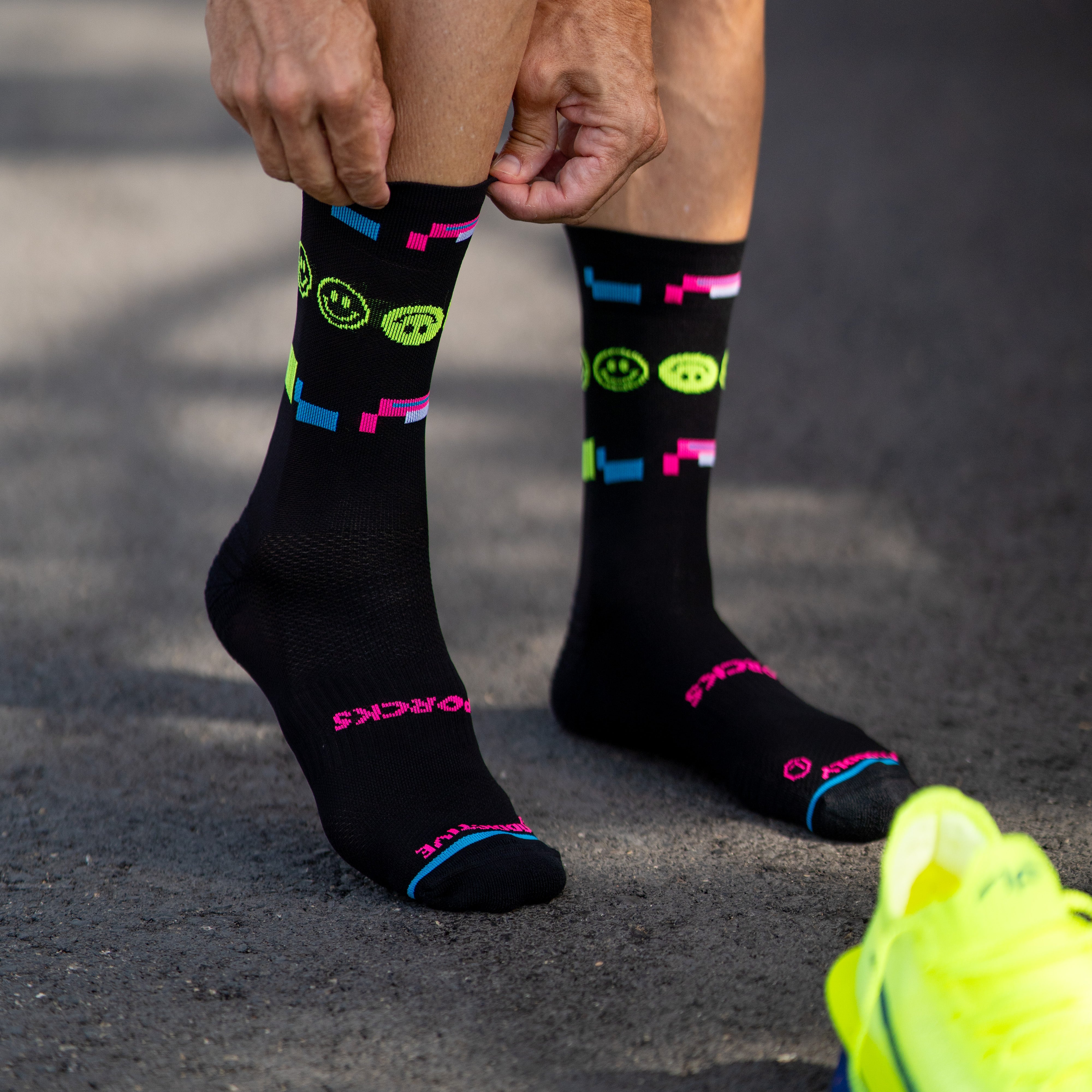 80´S NIGHT BLACK - CALCETÍN RUNNING