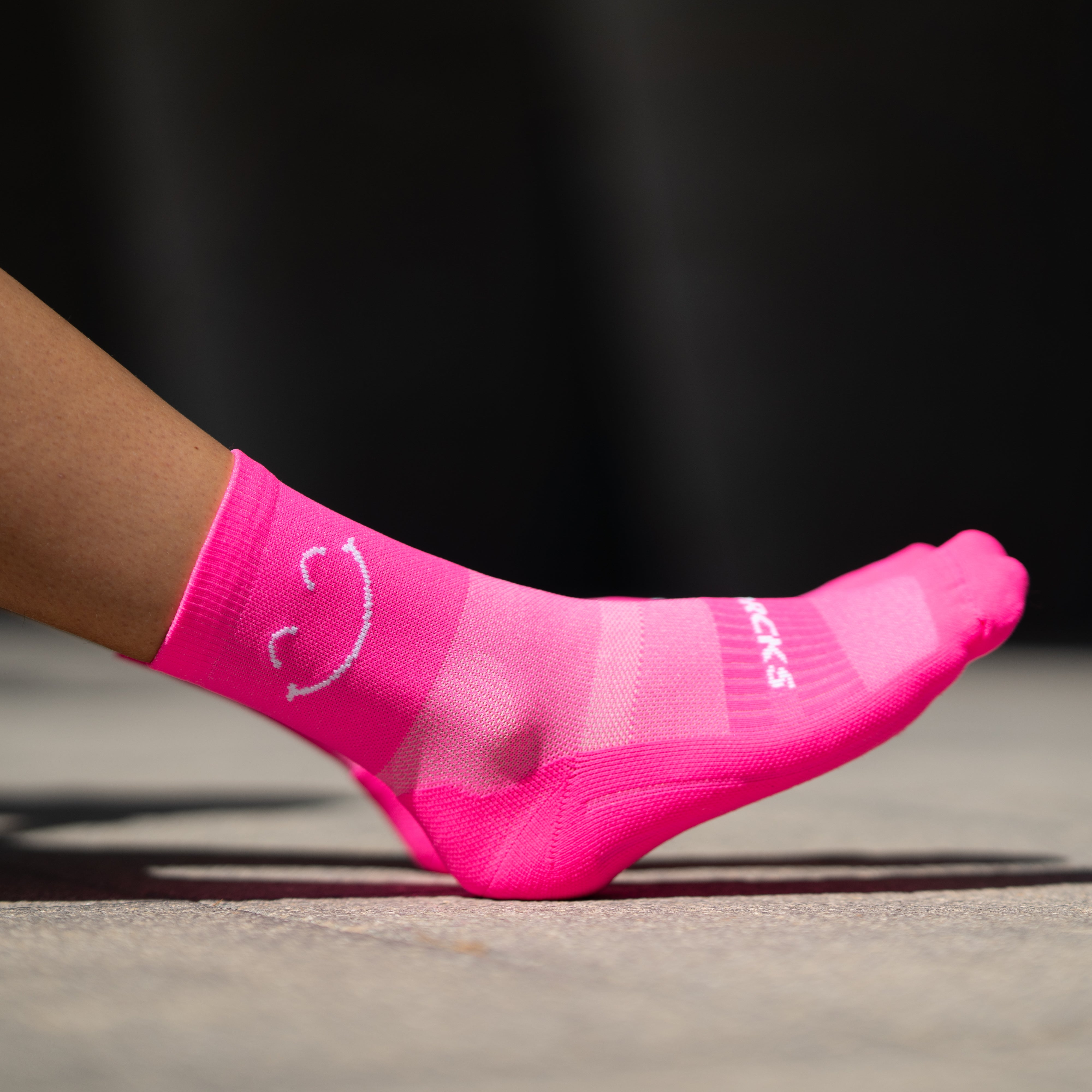 HAPPY MODE PINK - RUN ULTRALIGHT SOCKS