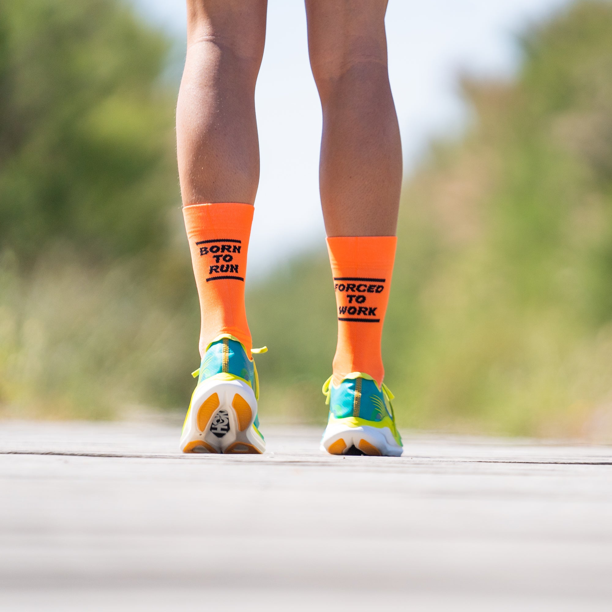 BORN TO RUN ORANGE - RUNNING SOCKS