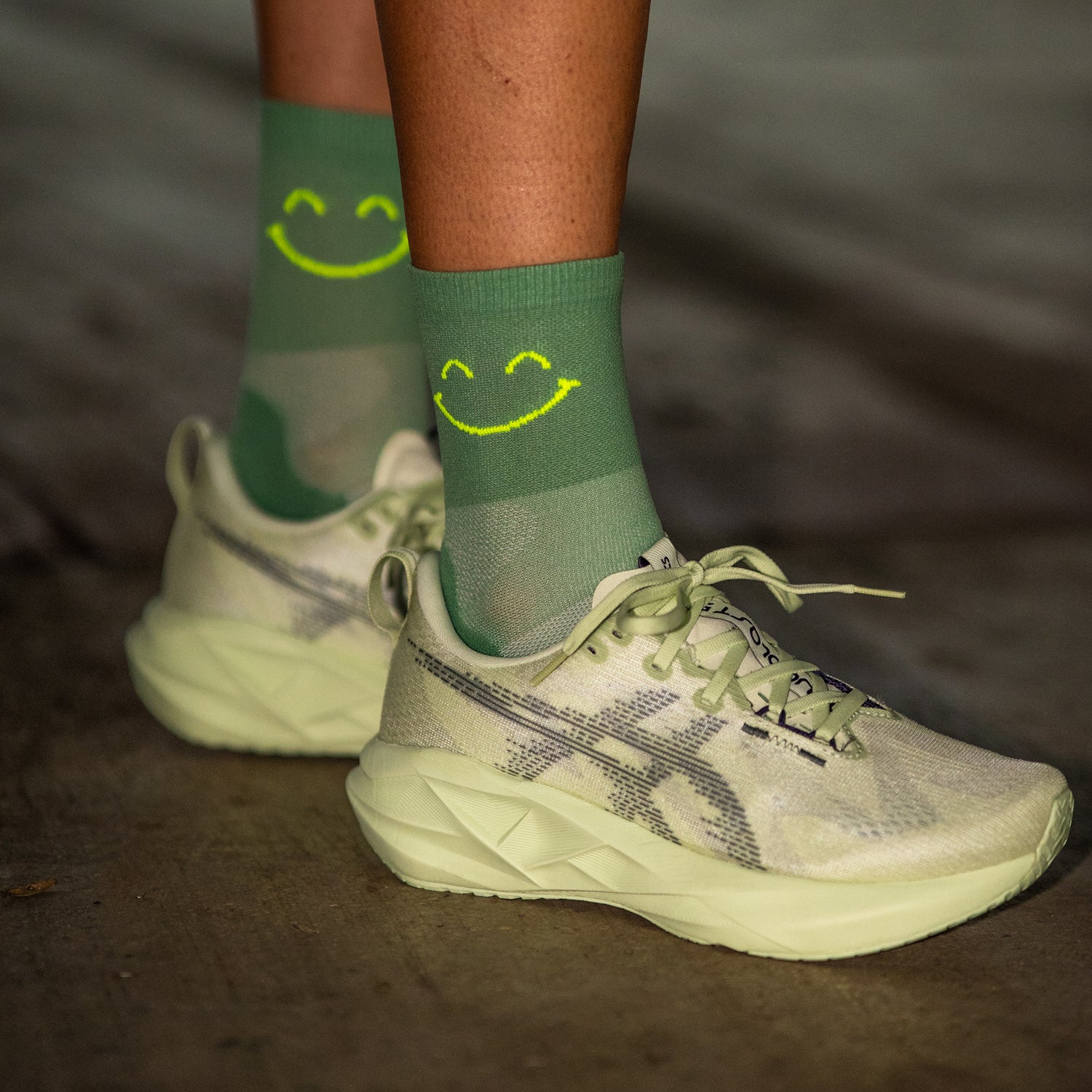 HAPPY MODE GREEN - CALCETÍN RUN ULTRALIGHT