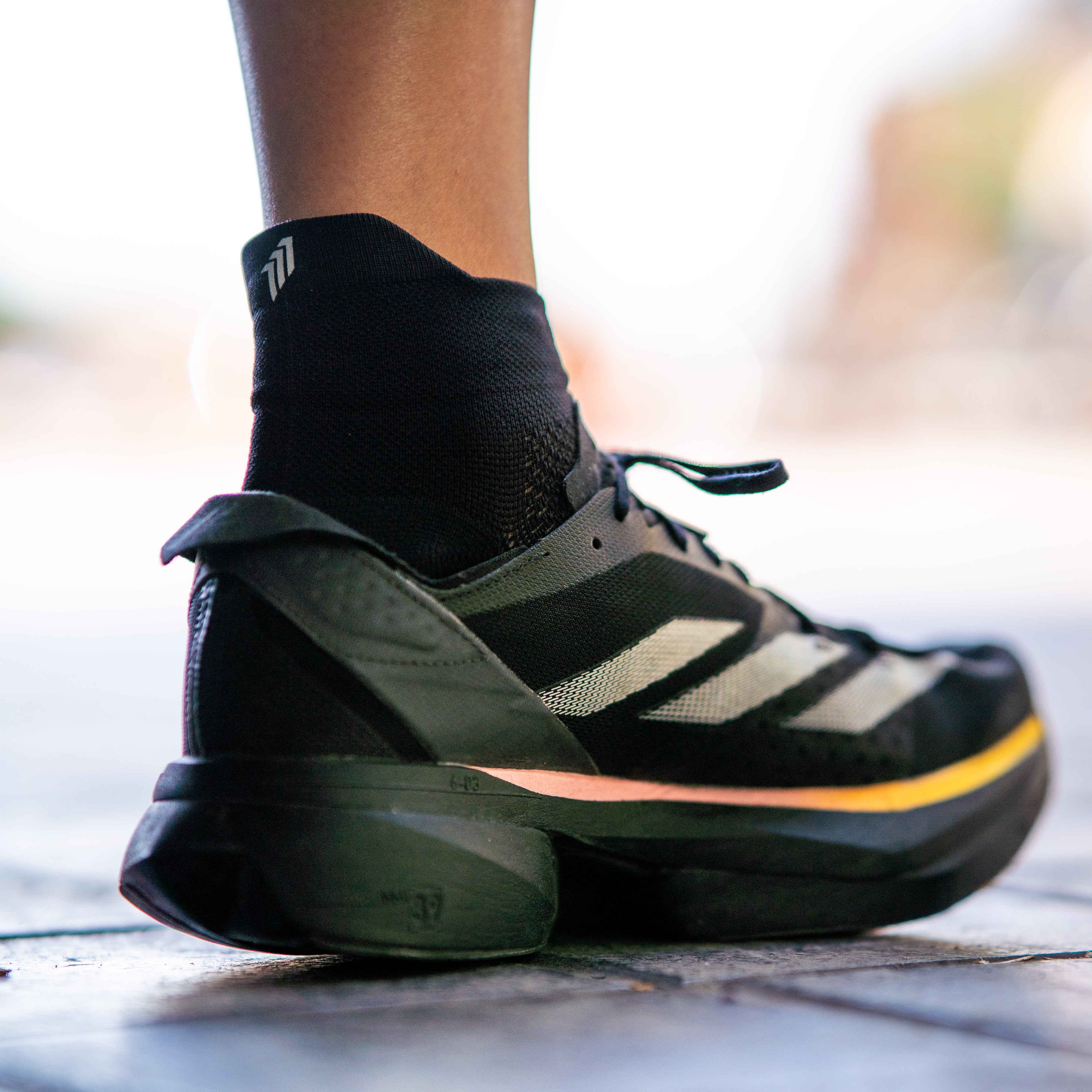 NOOSA BLACK V2 - CALCETÍN RUNNING