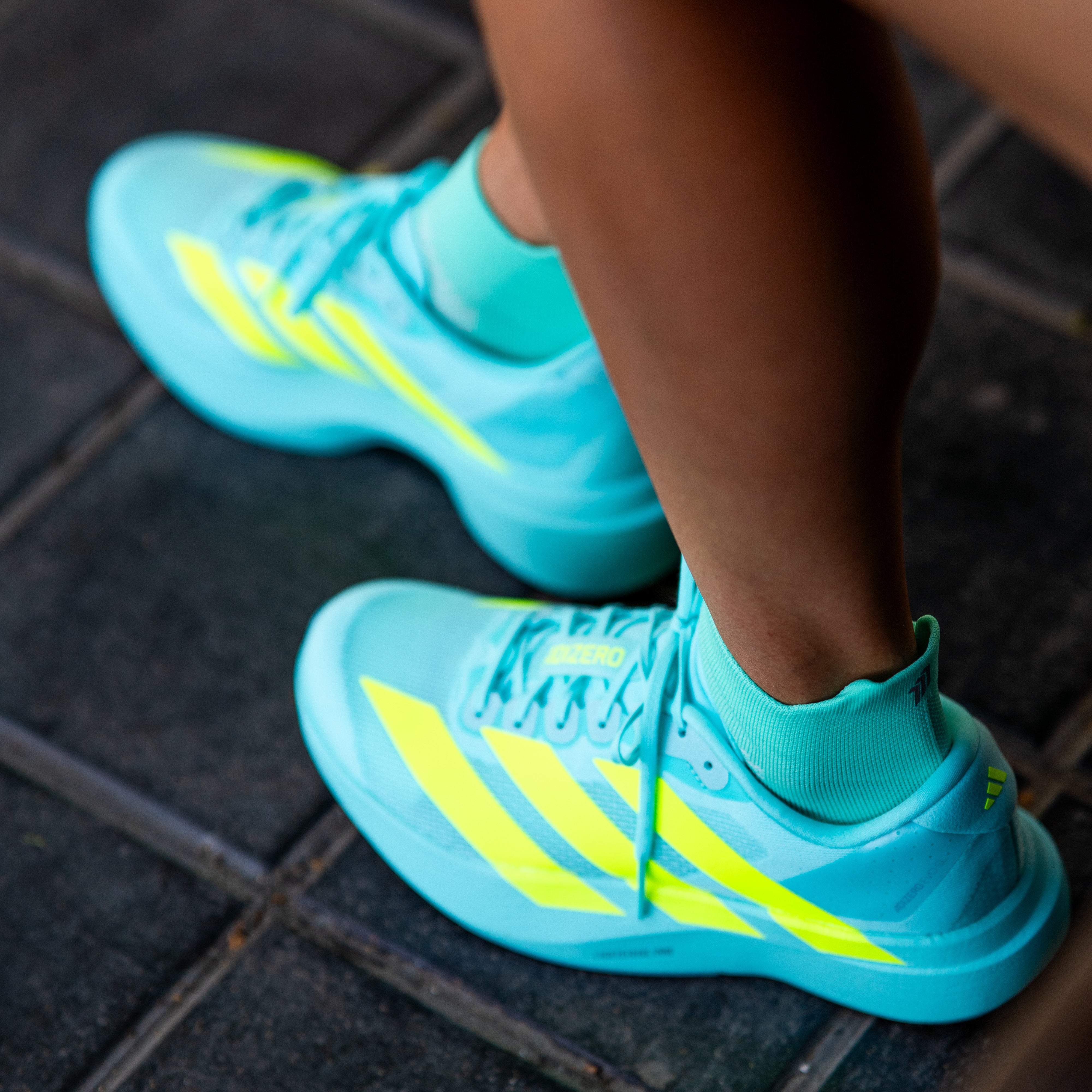 NOOSA GREEN V2 - CALCETÍN RUNNING