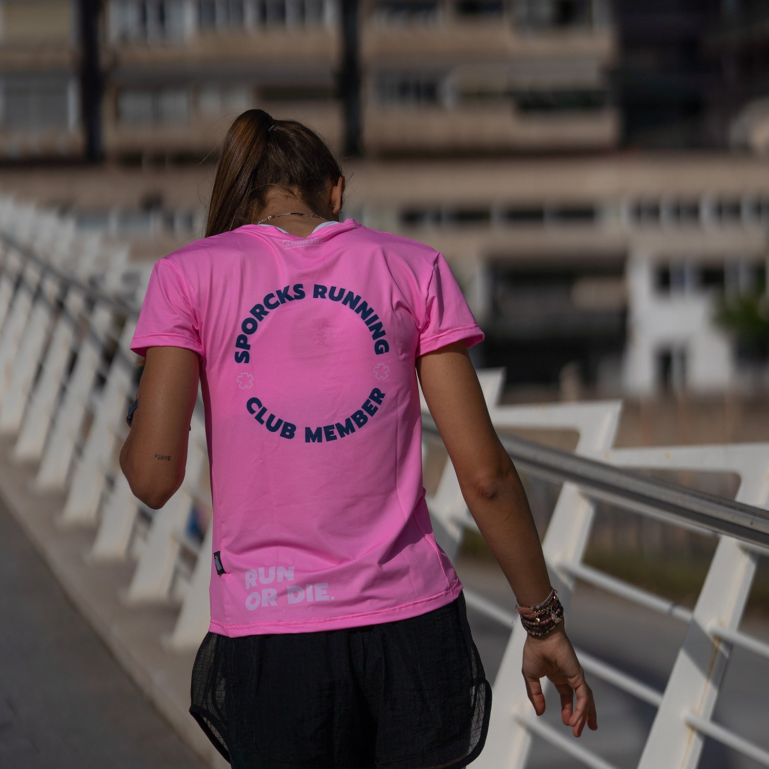 RUN OR DIE PINK - WOMAN TECHNICAL T-SHIRT