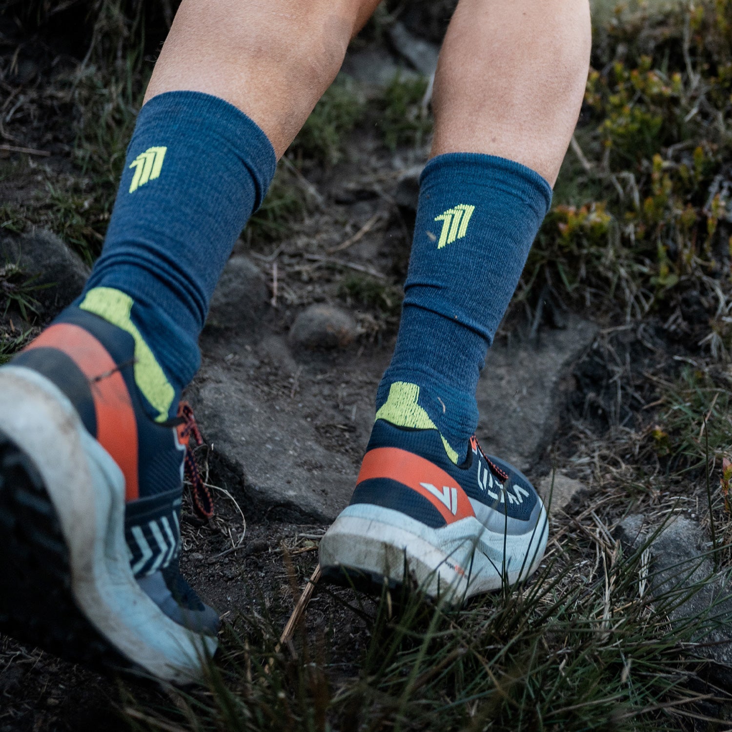 PATHLESS BLUE - TRAIL SOCKS