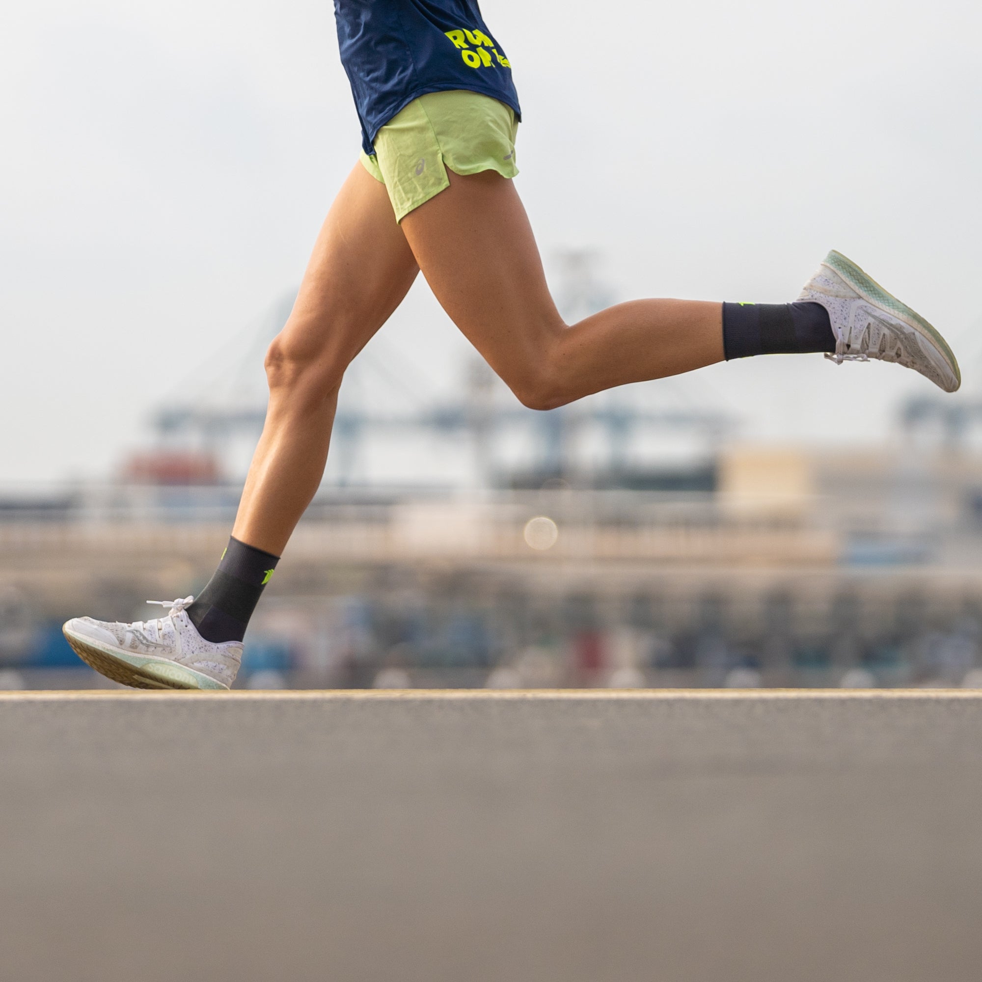 MARATHON GREY - CALCETÍN RUNNING
