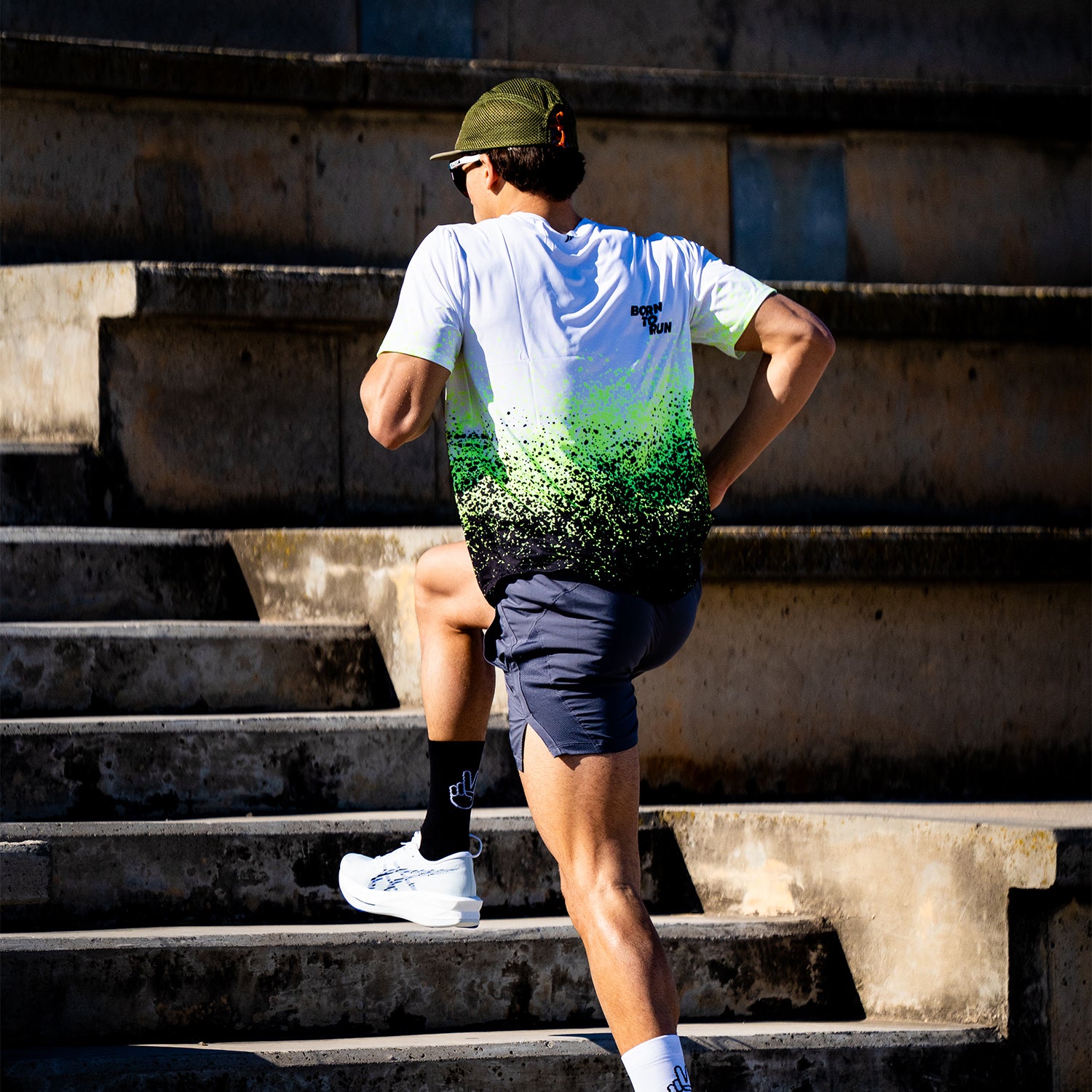 BORN TO RUN - TECHNICAL T-SHIRT