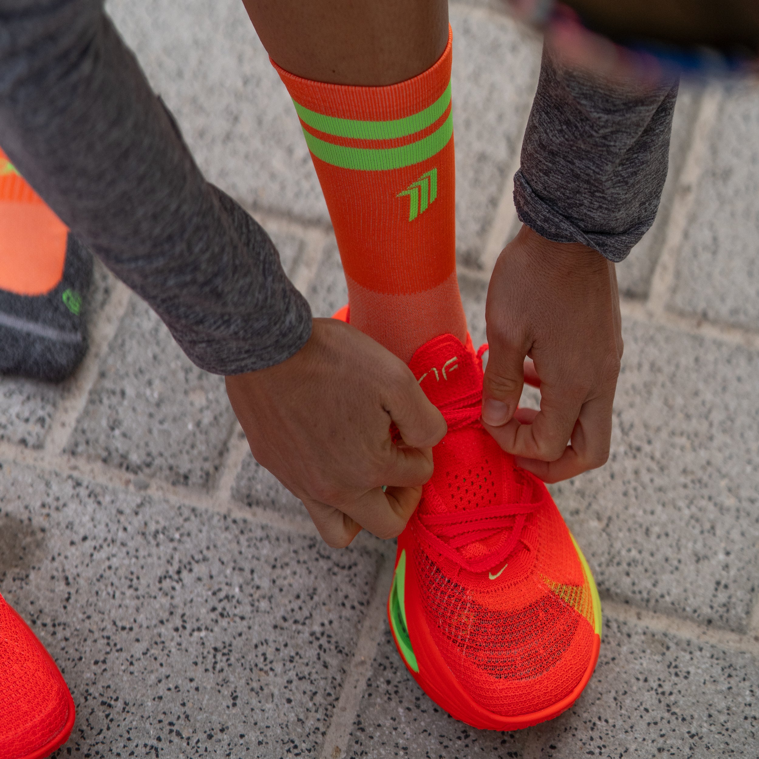 PRO ORANGE V2 - CALCETÍN RUN ULTRALIGHT