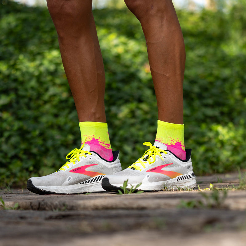 Brooks store ghost socks